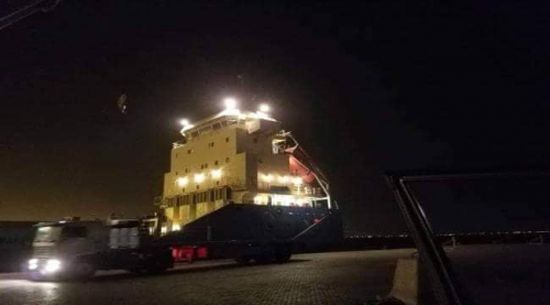 وصول مولدات كهربائية بقدرة 20 ميجا الى ميناء عدن