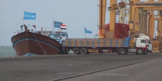 اكثر من 200 من الأجانب يغادرون مدينة الحديدة خوفا من استخدام الحوثيين لهم كدروع بشرية