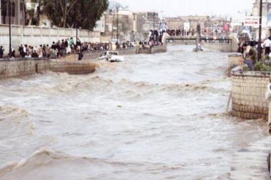 فلكي يمني يكشف السبب الرئيسي للأمطار التي تهطل بغزارة منذ يومين ؟