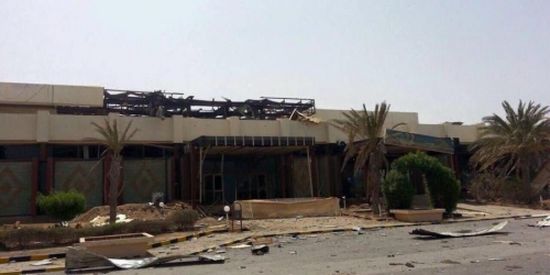 مليشيات الحوثي تلغم مطار الحديدة بعد ضغط المقاومة