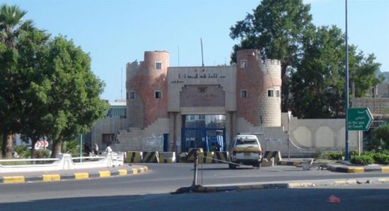 مصدر أمني في عدن يؤكد إلقاء القبض على قاتل نازح من الحديدة 
