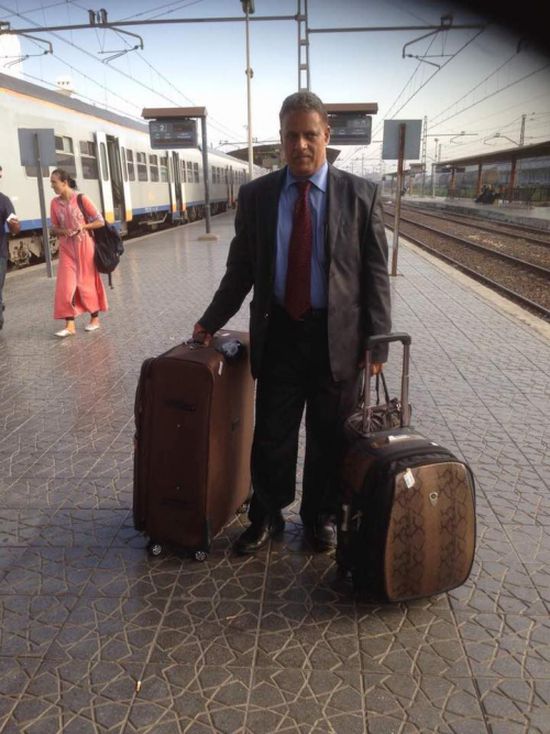 البروفيسور المحبشي يغادر البلاد بعد تعرضه للتهديد بالتصفية