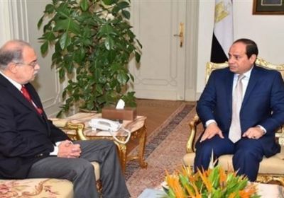 رئيس الوزراء المصري يتقدم باستقالة حكومته للرئيس السيسي