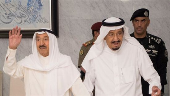 أمير الكويت يؤكد وقوف بلاده بجانب السعودية في حماية أمنها ضد العدوان الحوثي المتكرر على أراضيها
