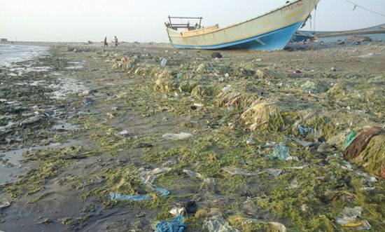 فقدان الاتصال بصيادين غرقوا بخليج عدن