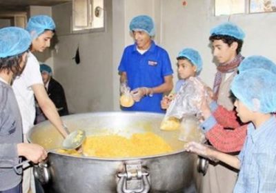 مجهودات شبابية بصنعاء لإنقاذ الفقراء بعد أن بلغ الجوع مداه