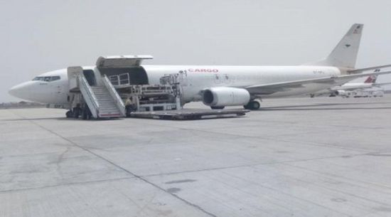 وصول معدات وقطاع غيار محطة الحسوة الكهربائية الى مطار عدن