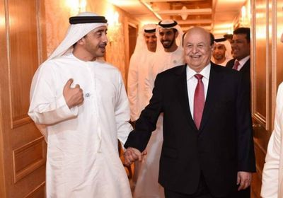 الرئيس هادي يلتقي وزير الخارجية الإماراتي في مكة المكرمة  