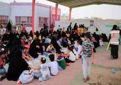 «الهلال الأحمر الإماراتي» تقدم كسوة العيد لأطفال التوحد