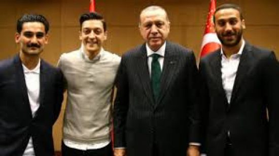 حزب ألماني يطالب بحرمان لاعبين من المشاركة في كأس العالم بسبب صور مع إردوغان