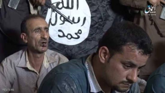 داعش ينشر فيديو يهدد فيه بقطع رؤوس رهائن