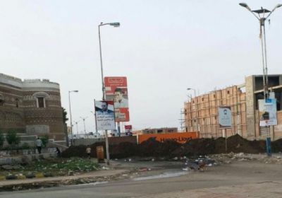 أهالي الحديدة يحتجون على نصب مدافع حوثية في الأحياء السكنية
