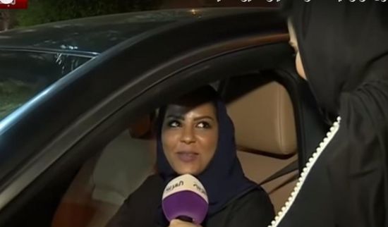 سعوديات يصفن شعورهن بعد سريان قرار السماح لهن بقيادة السيارة (فيديو)