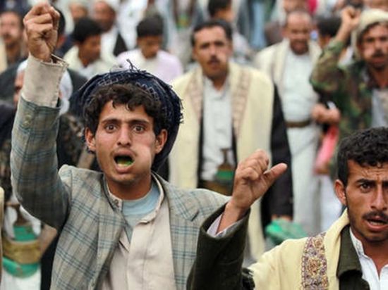 الحوثيون ينهبون البنك المركزي في محافظة البيضاء