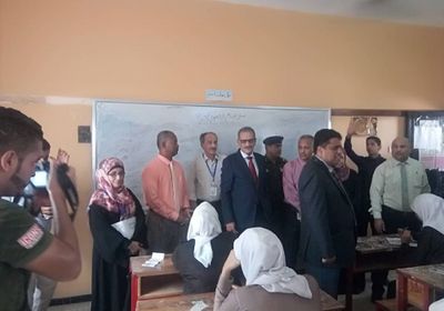بدء امتحانات الثانوية (2017-2018) ووزير التربية يدشنها من عدن
