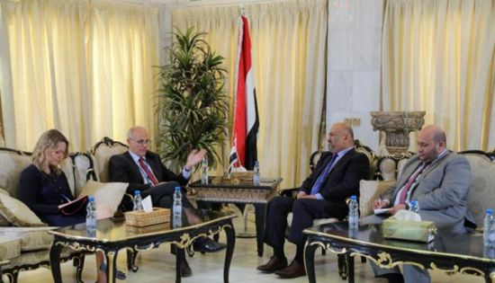 وزير الخارجية اليمني يجدد موقف الحكومة من انسحاب الحوثيين من الحديدة