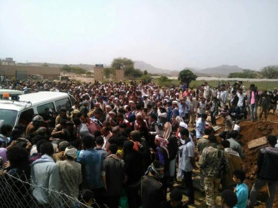 تشيع جثامين 5  شهداء سقطوا أمس الخميس في مواجهات مع مليشيات الحوثي في مريس شمالي الضالع 