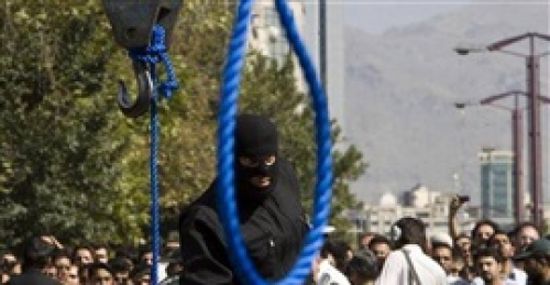 إيران تعدم 8 مدانين بالاعتداء على البرلمان ومرقد الخميني