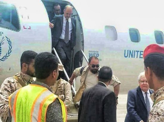 المبعوث الأممي مارتن غريفيث يصل إلى العاصمة عدن للقاء الرئيس هادي
