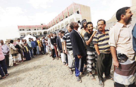 علماء ودعاة ينددون ويستنكرون إقدام ميليشيا الحوثي على نهب المساعدات الإنسانية