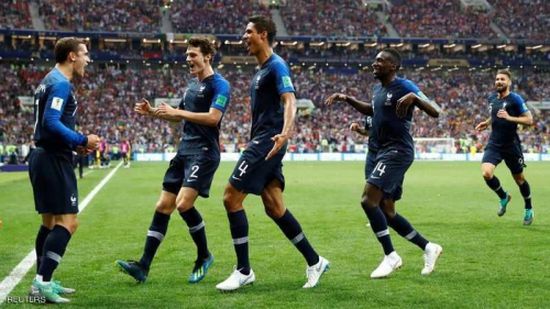 فرنسا تتقدم على كرواتيا في الشوط الأول (2-1)