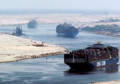  مصر تعلن تصادم 5 سفن في قناة السويس دون تأثر المجرى الملاحي