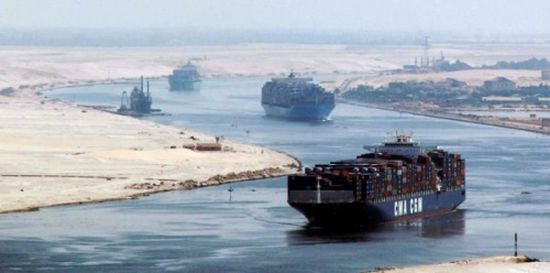  مصر تعلن تصادم 5 سفن في قناة السويس دون تأثر المجرى الملاحي