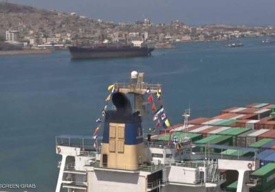 الحوثيون يعرقلون مرور سفن إلى ميناء الحديدة