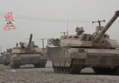 ألوية العمالقة بإسناد التحالف العربي تدفع بتعزيزات عسكرية كبيرة لحسم معركة الحديدة ( فيديو )