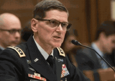 جنرال أمريكي يشيد بالرد الإماراتي على مزاعم “ السجون السرية ” في اليمن
