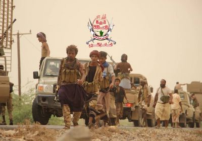 القوات المشتركة تعتقل 35 شخصا تورطوا في جرائم ميليشا الحوثي بالتحيتا