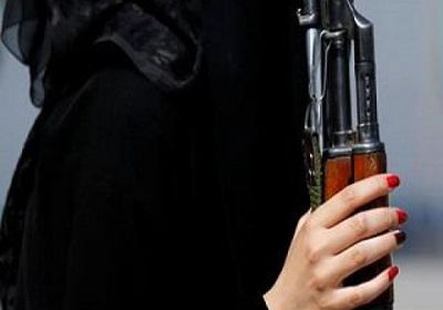 مصادر إستخباراتية تكشف عن إستخدام ميليشيا الحوثي فتيات للإيقاع بناشطين وإعلاميين وسياسيين مُحاكاة لـ«الموساد»