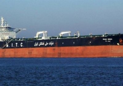 إيران تعرض تأمين شحن النفط إلى الهند بعد توقف الشركات عن توريده