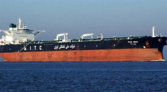 إيران تعرض تأمين شحن النفط إلى الهند بعد توقف الشركات عن توريده