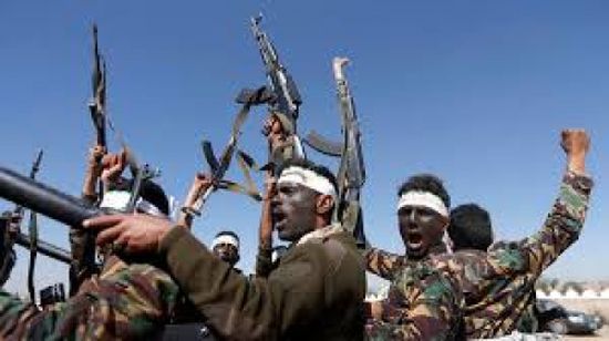 ميليشيا الحوثي تقتحم قرية باقر وتهدد سكانها بالتهجير 