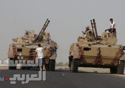 بدعم واسناد القوات المسلحة الاماراتية.. وصول معدات واليات ثقيلة الئ مدينة الخوخة استعداداً لتحرير  الحديدة