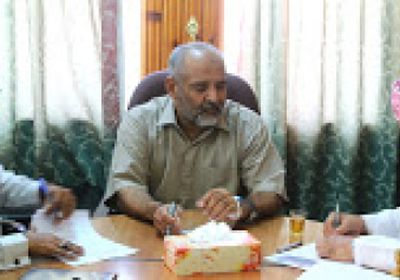 توقيع عقد لتوريد وتركيب أنابيب مشروع مياه عمد بحضرموت