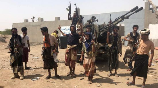 القوات المشتركة تباغت الحوثيين في الدريهمي وتقترب من السيطرة الكاملة على مركز المدينة