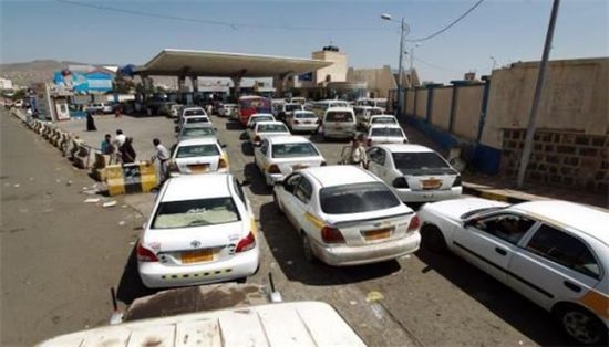 المليشيات الحوثية ترفع أسعار الـ20 لتر وقود بصنعاء إلى 8 آلاف ريال