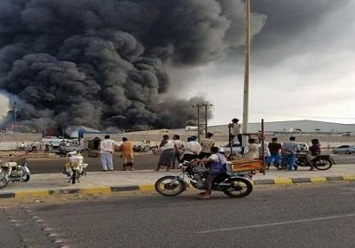 قصف حوثي يستهدف مستشفى الثورة وسوق  "المحوات"  بالحديدة