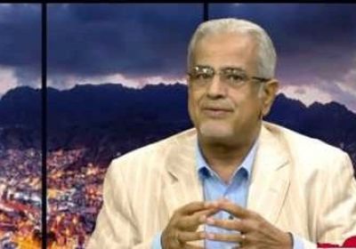 سياسي يمني تعليقات على قرارات هادي: مازال يحن للفاسدين