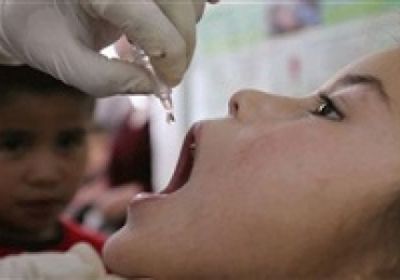 تحصين مائة ألف من شلل الأطفال في عدن