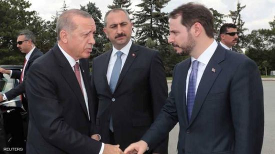أردوغان يتكلم والليرة تغرق.. انهيار جديد بعد استجداء الأتراك