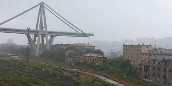 عشرات الضحايا بانهيار جسر في جنوى بايطاليا