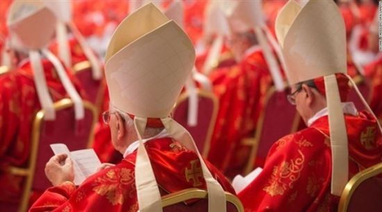 اتهام أكثر من 300 قس كاثوليكي بالتحرش الجنسي بأكثر من 1000 طفل