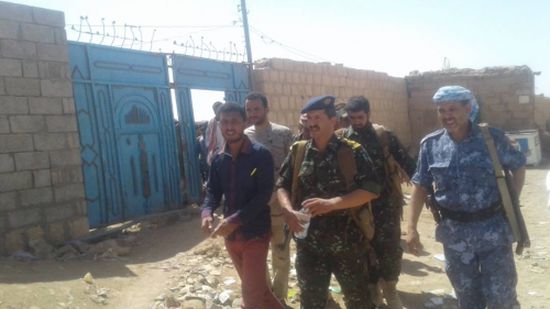مليشيا الحوثي تعتقل ضابطا بوزارة الداخلية