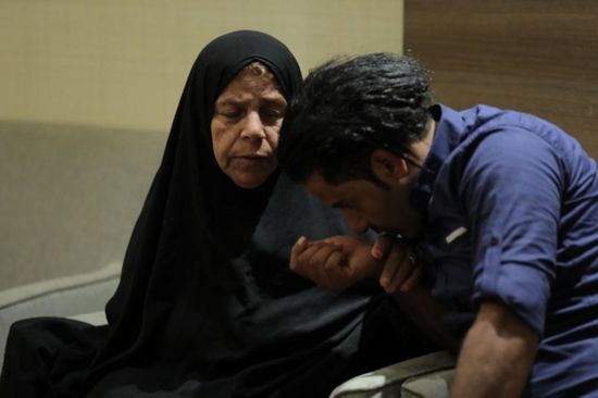 يمني يلتقي أمه في الحج بعد فراق 7 سنوات