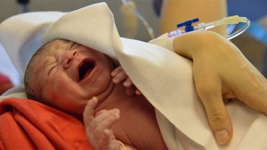 ولادة طفل أردني على جبل عرفات "صور"