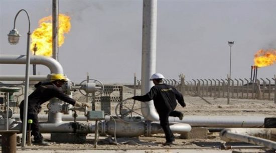 النفط يرتفع بفعل العقوبات وتراجع المخزونات