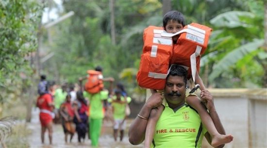فيضانات كيرالا في الهند تسفر عن 445 قتيلاً